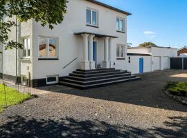 OH240-Hadsund-Thaliavej-3, hotel a Hadsund