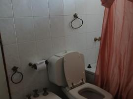 Franchesco apart familiar, hotel in Trelew