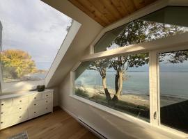 Willows Beach Loft Apartment，位于维多利亚的酒店