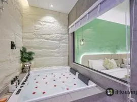 Jonker Street Swimming Pool with Karaoke Villa - Not Only Stay