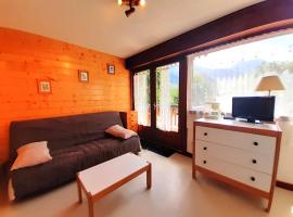 Studio Confort 4 Pers. St-Lary Soulan – Balcon Sud, salle musculation, sauna & jacuzzi - FR-1-457-229, hotel em Vignec