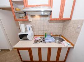 Apartments Scerbe Gordana & Miljenko Rab - Studio Apartment with Terrace 4, hotel in Otok Rab