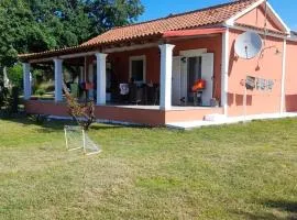 Detached Vacation House with sea views at Chalikounas