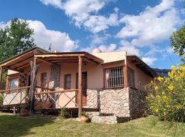 Cabañas Mónika IV Sur, hotel in Huerta Grande