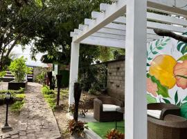 Le Jardin Arhumatic Sambava, hôtel à Sambava