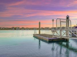 Waterfront-Bay View, hotel v destinaci Port Macquarie
