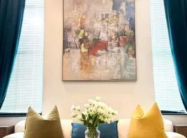 Downtown 4B2B Apt, Walk to PPAC & Convention Center