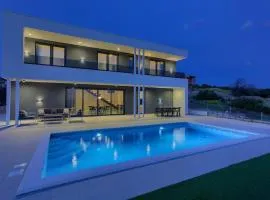 NEW! Luxury villa with amazing view