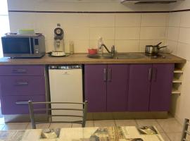 Logement aux portes de Montpellier, hotel i Lavérune