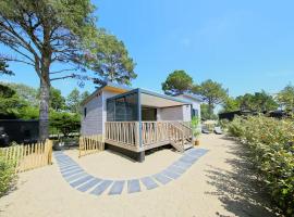 Le Tranquillou, hotel i Jullouville-les-Pins