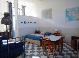 Le DOMAINE DES ECOLIERS B&B, hotel in Montaigu-Vendée