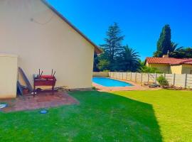 Inocova Fly，位于肯普顿帕克的酒店