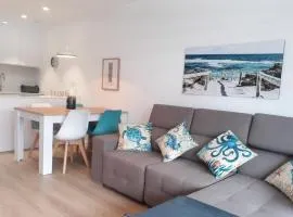 Modern apartment in the center near the beach and Barcelona