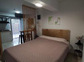 Blue Lagoon Studio, hotel in Mesolongion