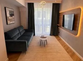 CHANTTAL Luxury - ACADEMY
