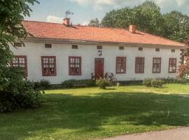 Superfin lägenhet 2 rok Söderfors wärdshus, hotel v destinaci Söderfors