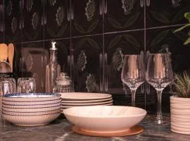 Sunny Rooftop 3 BR Apartment