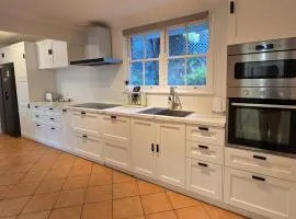 The Greenview Luxe Home - Hornsby