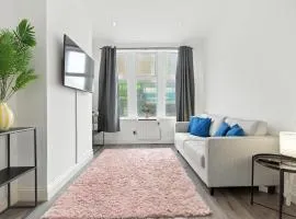 Modern 1Bed Flat, Free Parking Near East Croydon