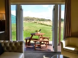 Seaviews And Hot Tub At The Fairways - Uk39821