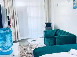 Royal Surbubs Tsavo Apartment