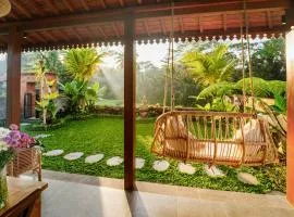 Sunrise Swing Paradise