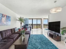 Bright Two Bedroom Condo with Lake Views