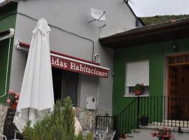 Casa Polín, hotel con estacionamiento en Las Herrerías