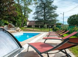 Paley में, होटल Lou Cantou sur Lunain-Piscine & SPA nordique