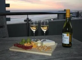 Luxurious 3-bedroom Bloubergstrand Cape Town beachfront apartment with stunning sea and beach view