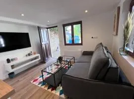 Soh Rent Cozy Appartement Schiltigheim proche Strasbourg terrasse -Tv