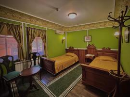 Family Hotel at Renaissance Square, hotel butik di Plovdiv