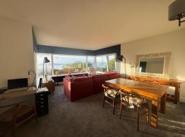 Holywood Hideaway 2 bedroom retreat, hotel v destinaci Cultra