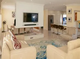 Lovely and Peaceful 3 bedroom house