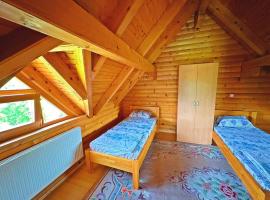 Vikendica sa bazenom Cazin Pecigrad, hotel di Cazin