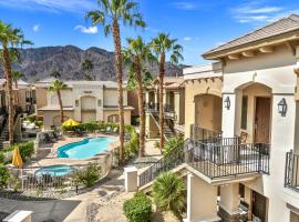 La Quinta Modern Condo with Hot Tub and Resort Vibes, hotel i La Quinta