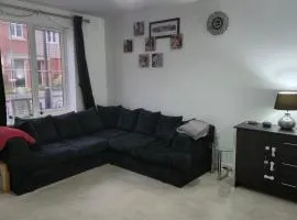 The Aylesbury Home Retreat - 3-Bed Home with Garden & Parking
