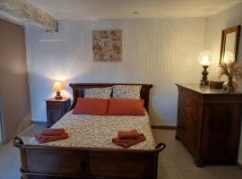 Gîte Marie-Jeanne, hotel i Montferrer