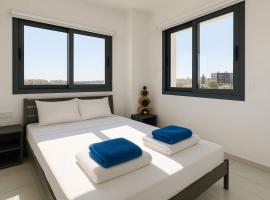 Bright Stylish Flat With Balcony & Shared Pool, ξενοδοχείο σε Scala