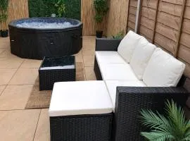 The Hidden Garden Gate Cabin