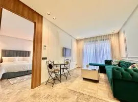 Calm Studio in Oasis, Near Train Station