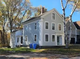 2BR, 2BA Home, Private Entry & Parking, Walkable downtown Holliston, Near Natick, Hopkinton, Milford, Wellsley and Framigham