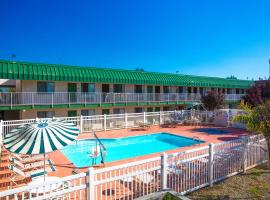 University Inn Fresno, hotel cerca de Aeropuerto Internacional de Fresno-Yosemite - FAT, 