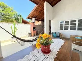 CASA ACONCHEGANTE e PERTINHO DA PRAIA