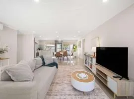 Buddina Bliss - Pet-friendly Retreat by the Beach