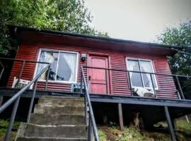 Beautiful wooden cabin, with direct ocean view