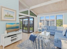 Beachfront Condo Pool, Tennis & Sunset View, condo em Sanibel