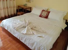 Nongkhiaw view Guest house