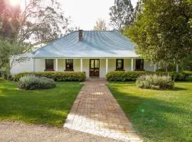 Old Duninald - Heritage House