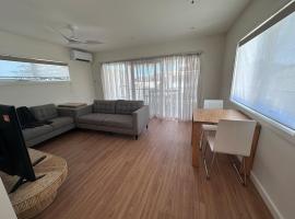 Swansea 2 Bedroom Apartment, hotel in Swansea